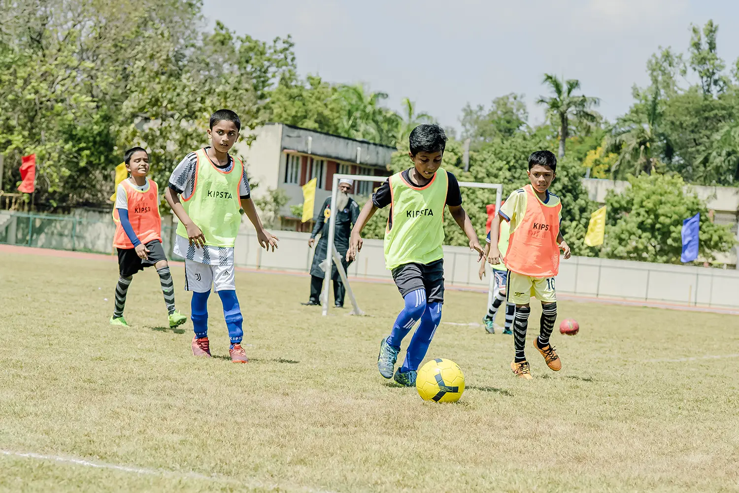 Extra Curricular - Photo 20